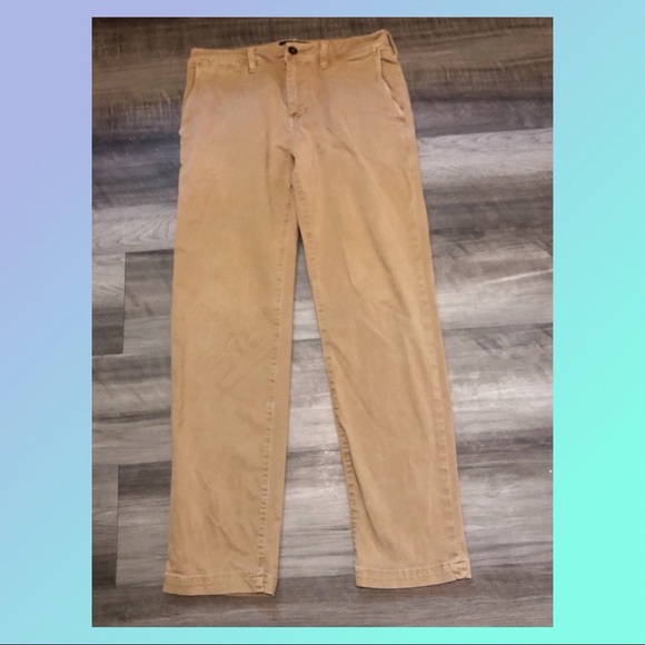 American Eagle Extreme Flex Slim Straight Tan Jeans. - Picture 1 of 8